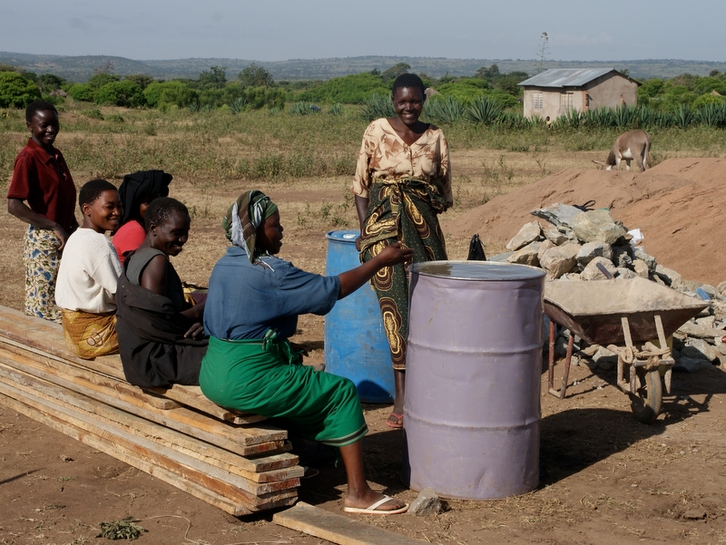 Kościół w Tanzanii - budowa - o. Maciej Braun 