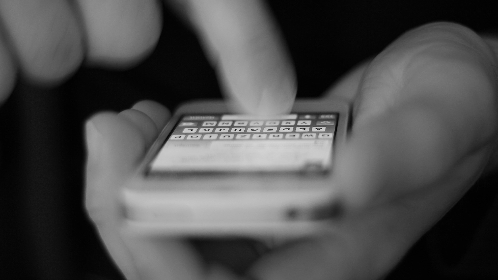 sms telefon - Image by relexahotels on Pixabay 