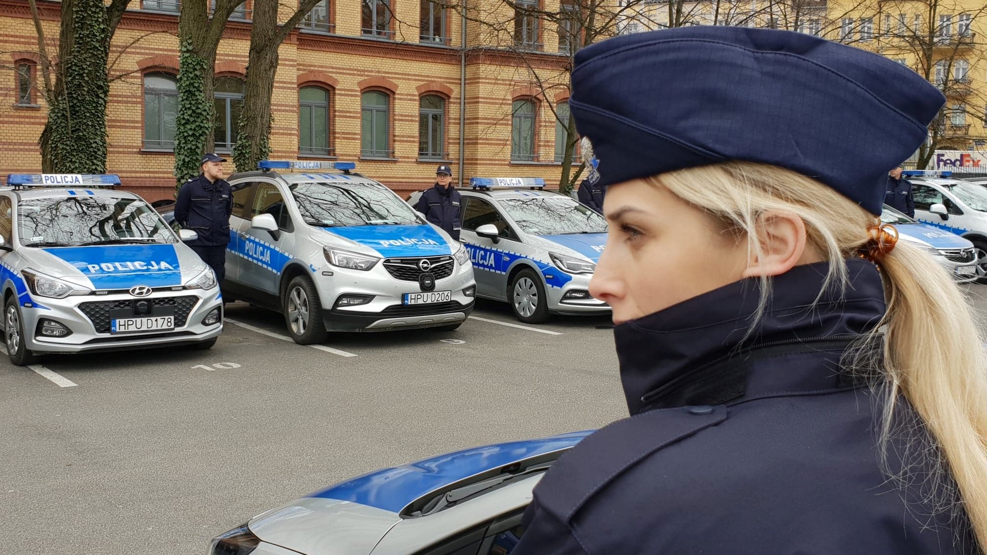 nowe radiowozy policja poznań - Michał Jędrkowiak