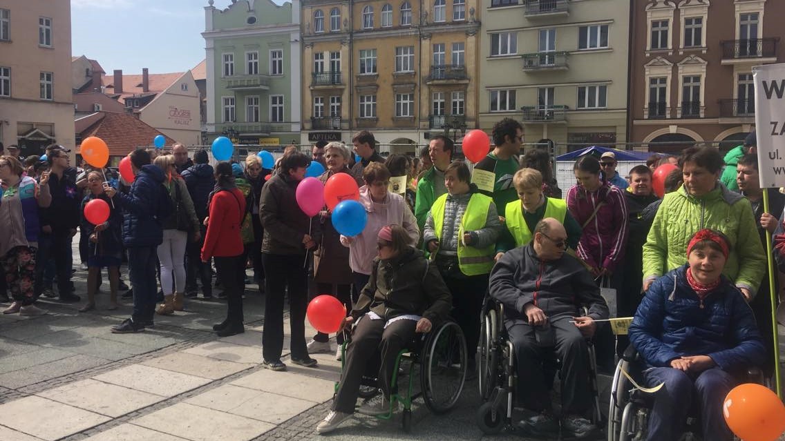 niepełnosprawni kalisz marsz godności - Danuta Synkiewicz