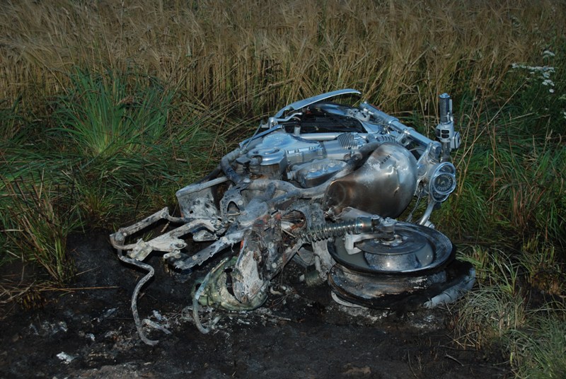 Rozbity motocykl - wypadek - policja/Poznań