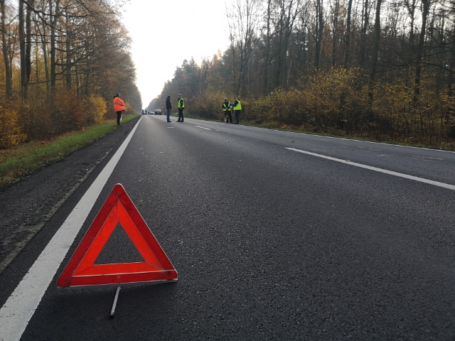 wypadek leszno trójkąt kolizja las - Leszczyńska Policja