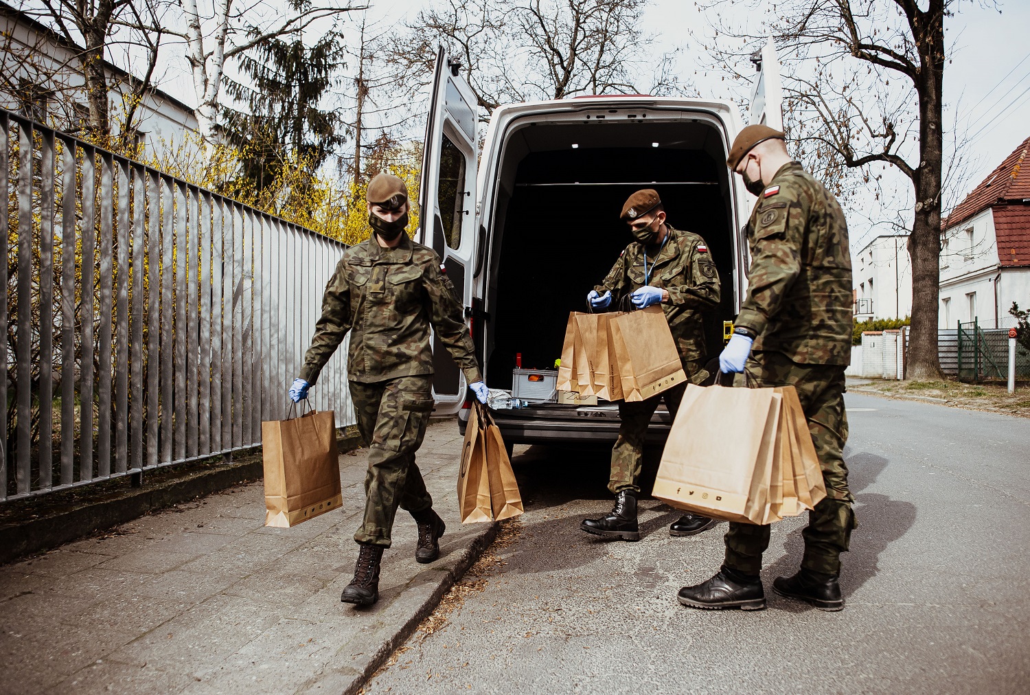 terytorialsi pomagają weteranom seniorom  - 12 Wielkopolska Brygada Obrony Terytorialnej