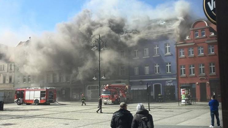 Śmiertelny pożar w centrum ostrowa  - infostrow.pl
