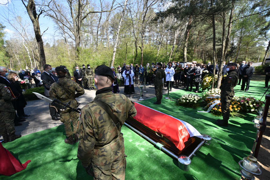 Pogrzeb Krystyny Łybackiej wojsko - Wojtek Wardejn