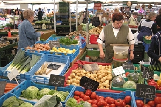 Rynek Jeżycki w Poznaniu - TomFoto