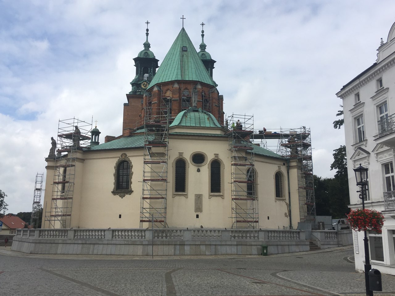 renowacja figur świętych na dachu gnieźnieńskiej katedry - Rafał Muniak