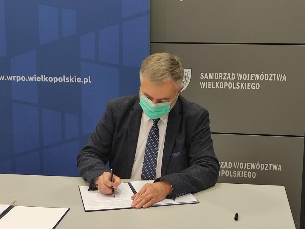  Muzeum Ziemi Zbąszyńskiej i Regionu Kozła podpisanie umowy - Urząd Marszałkowski Województwa Wielkopolskiego