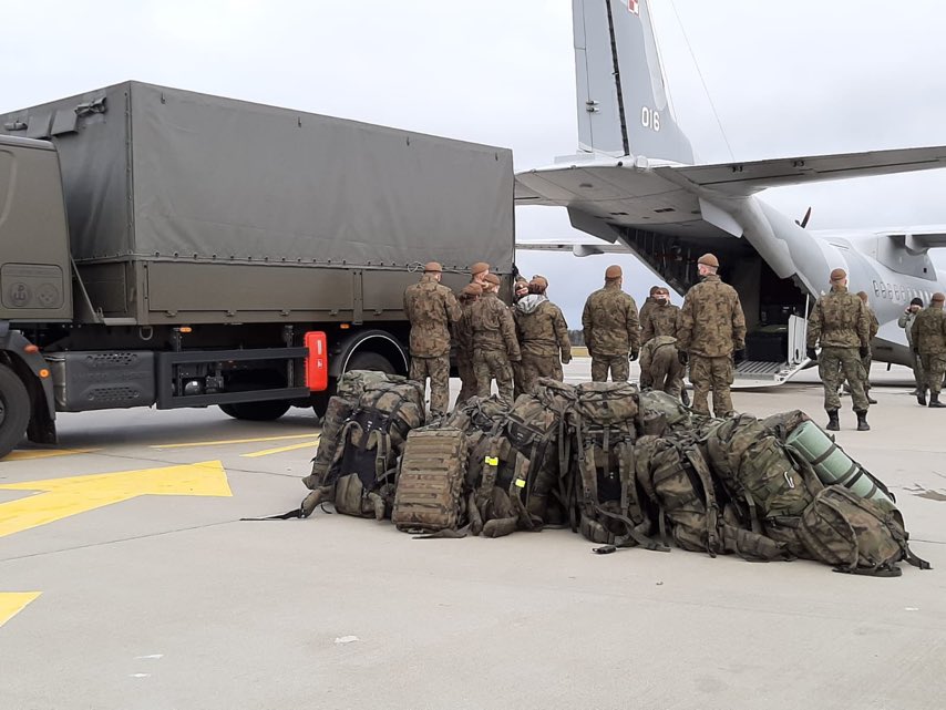 żołnierze pomogą kierowcom lotnisko krzesiny - MON