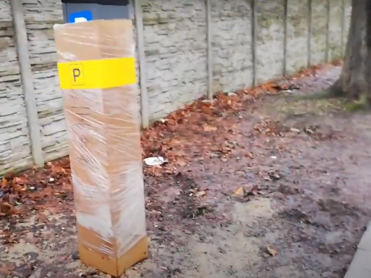 parkowanie parkometr błoto poznań klaudyny potockiej - Omar Bradley - YouTube