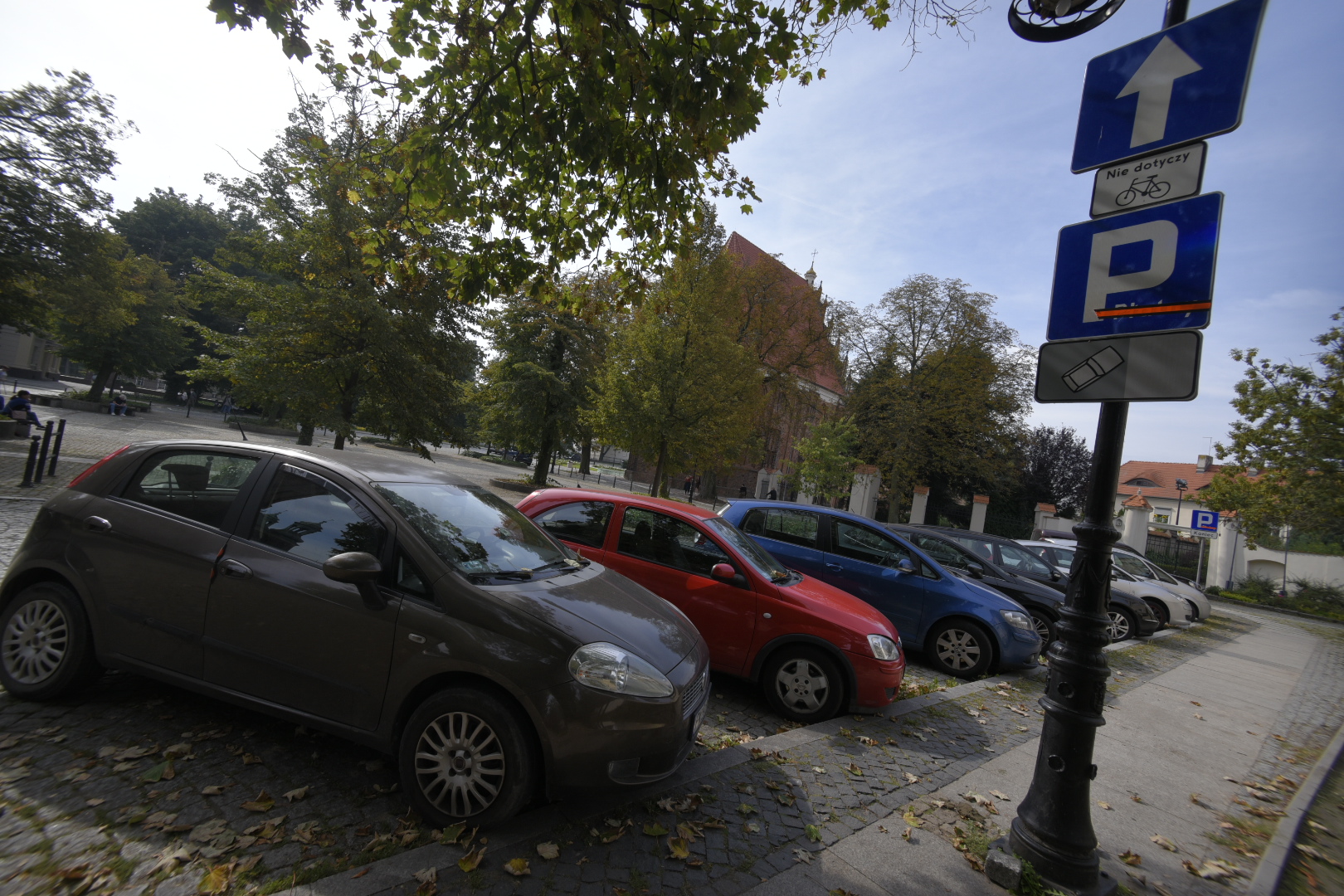 ostrów tumski strefa parkowania  - Wojtek Wardejn - Radio Poznań