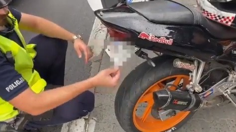 nielegalne tablice motocykl  - Wielkopolska Policja