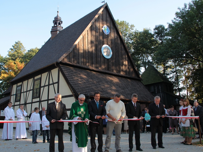 Kościółek w Golinie - odnowa - Radosław Żyto