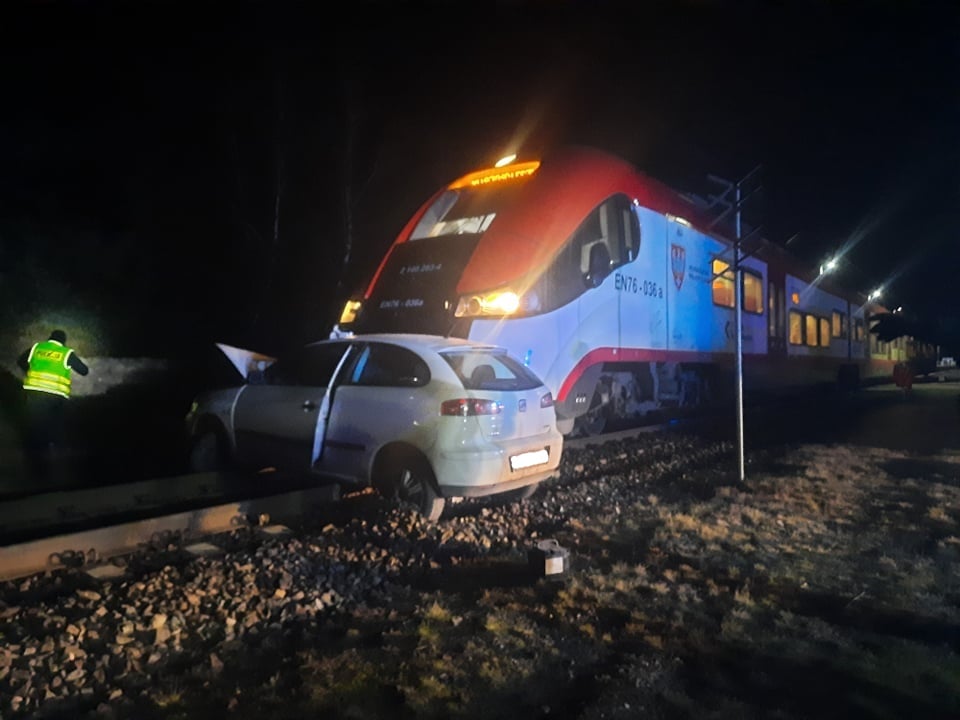 wypadek pociąg parkowo  - OSP Parkowo 