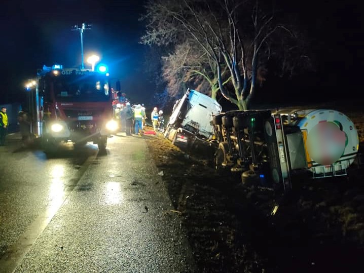 wypadek między Koninem a Kołem zginęły 3 osoby  - KMP Konin