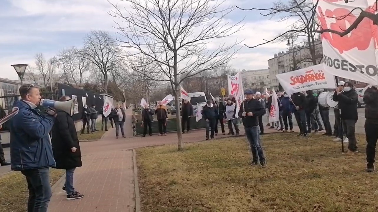 Solidarność w Bridgestone Poznań protest ambasada japonia  - Solidarność w Bridgestone Poznań