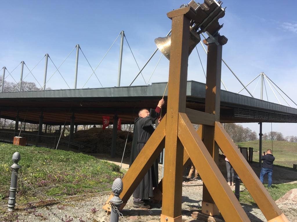 ostrów lednicki dzwon mieszko i dobrawa rocznica chrztu polski - Rafał Muniak