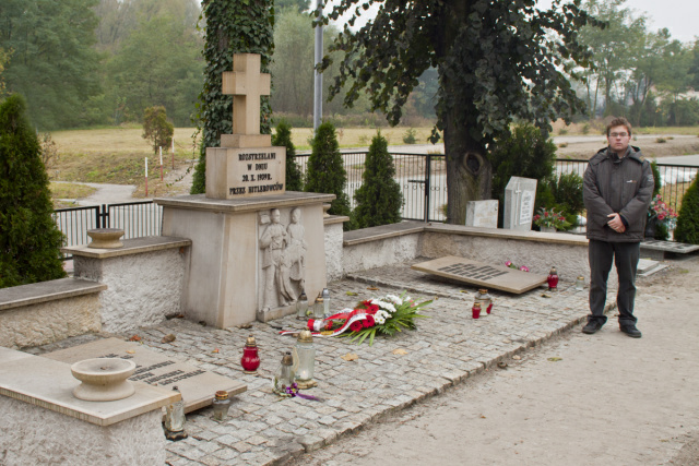 grób pomordowanych na cmentarzu w Mosinie/fot.Jan Szeszko