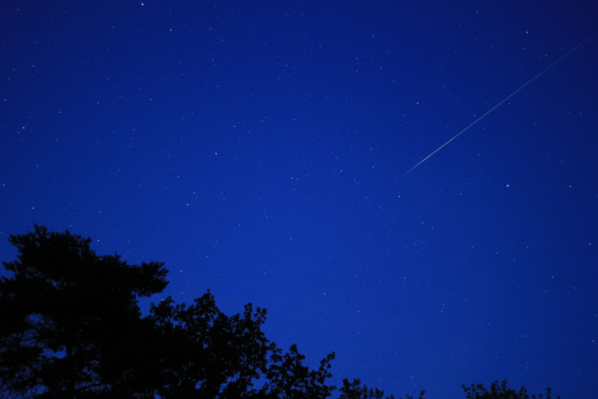 spadająca gwiazda meteor - Pixabay