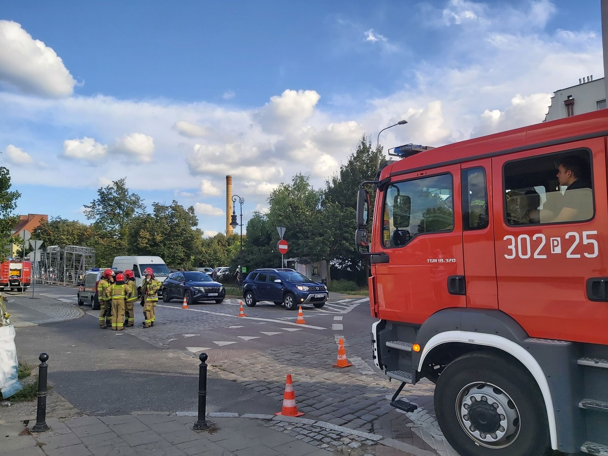  Uszkodzona rura z gazem na poznańskim Starym Rynku - Krzysztof Polasik