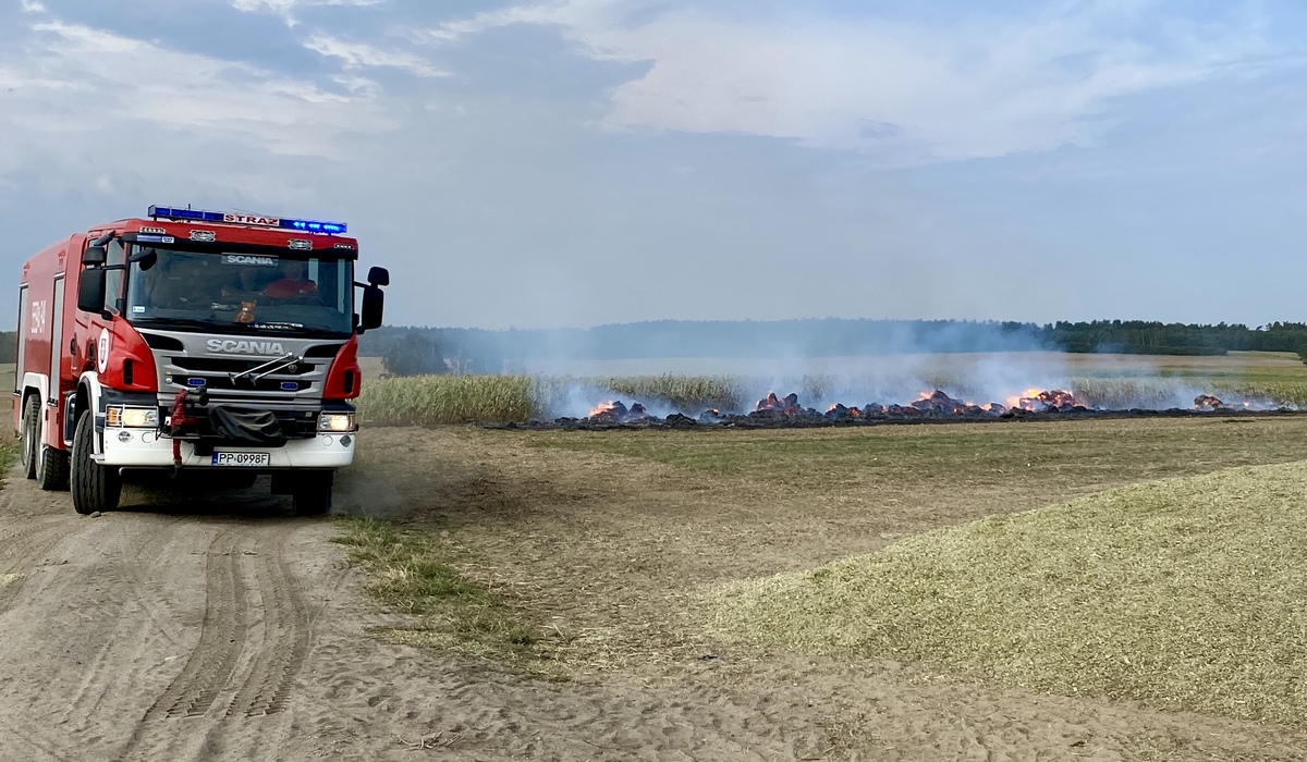 pożar balotów gmina wysoka - KPP Piła
