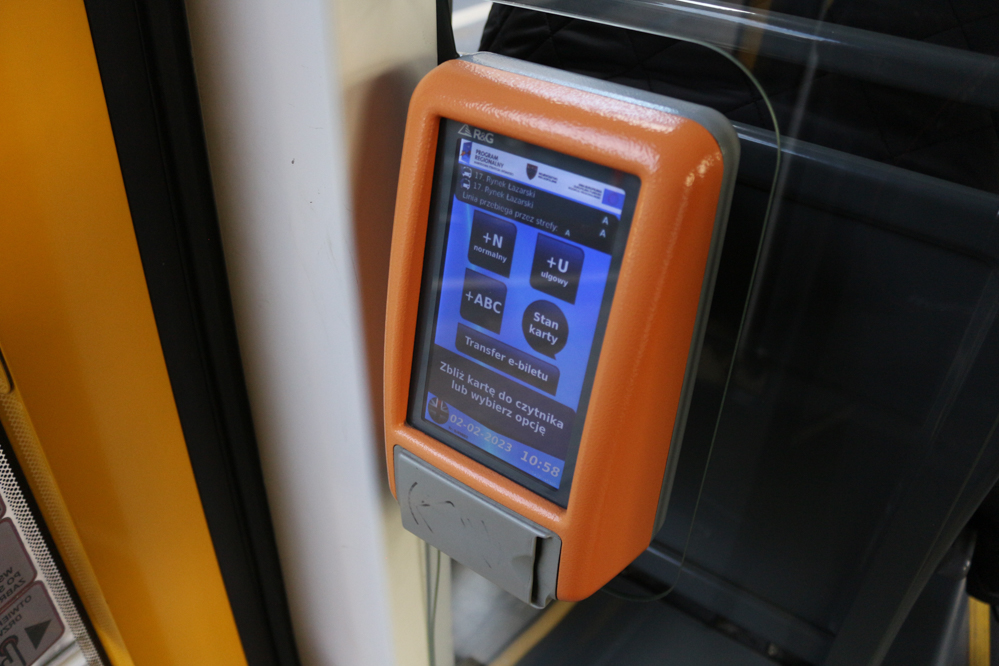 autobus tramwaj mpk komunikacja miejska pasażer pasażerowie peka - Leon Bielewicz - Radio Poznań