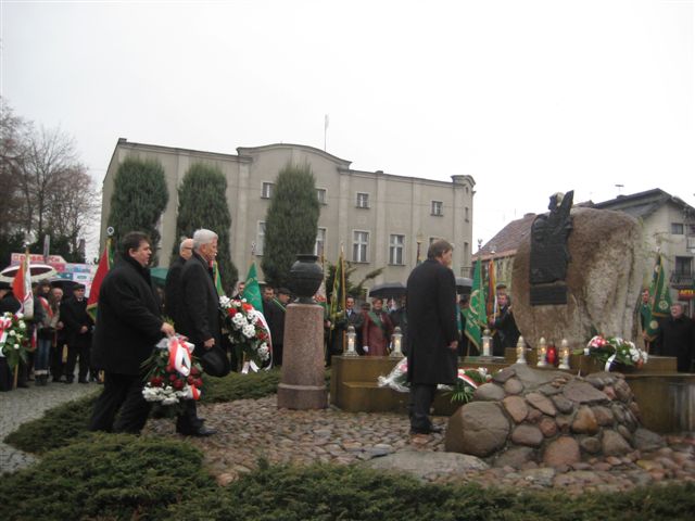 dobrzyca zaduszki mikołajczykowskie 2011 - Danuta Synkiewicz