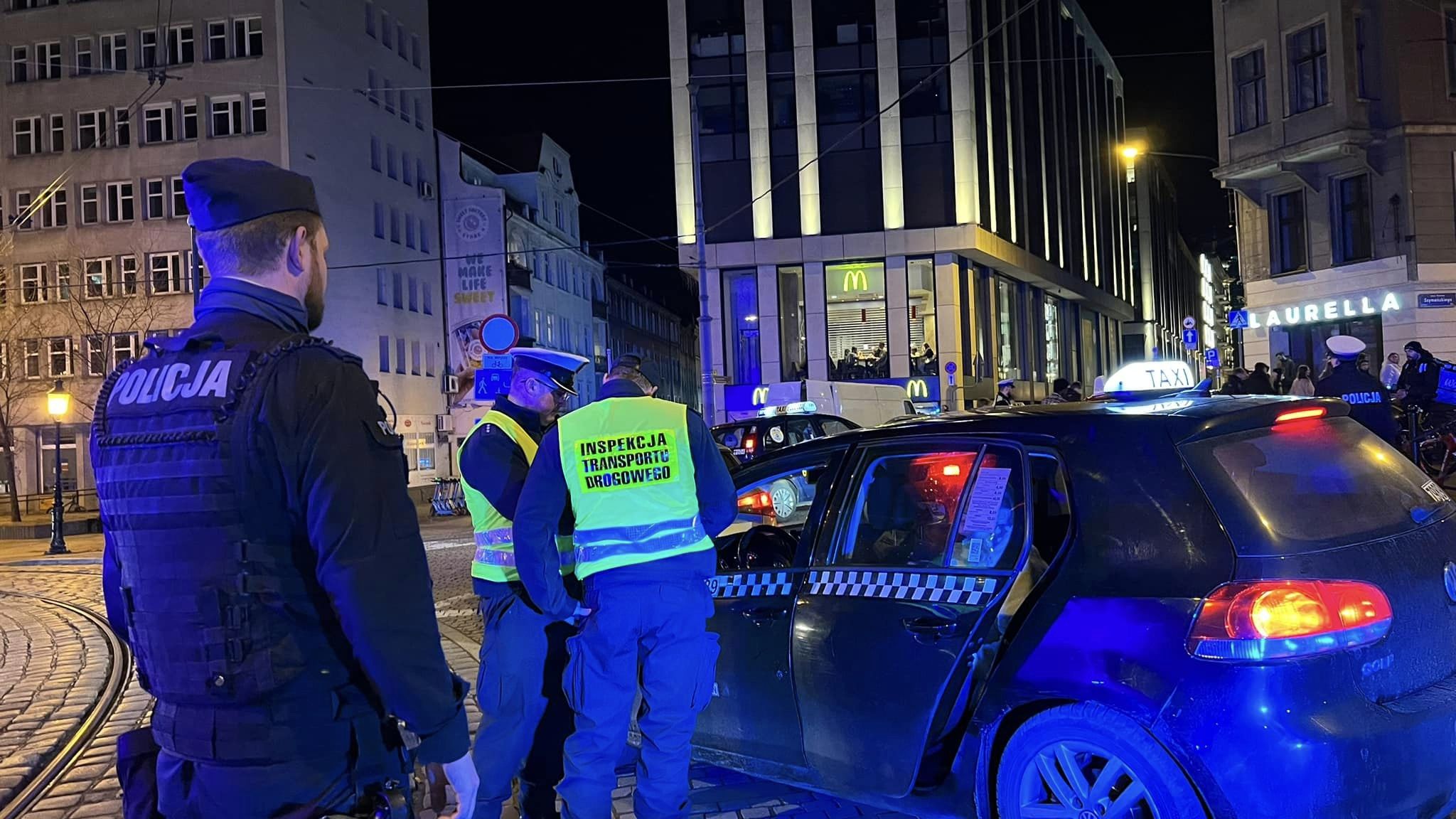 uber taksówki na aplikację aplikacja taksówka kontrola policja - Komenda Miejska Policji w Poznaniu