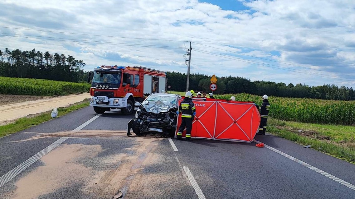 wypadek na trasie Pniewy-Lwówek - Ochotnicza Straż Pożarna w Pniewach