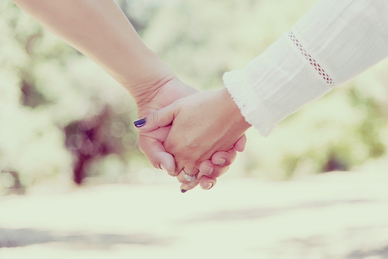 miłość ręce - Pixabay
