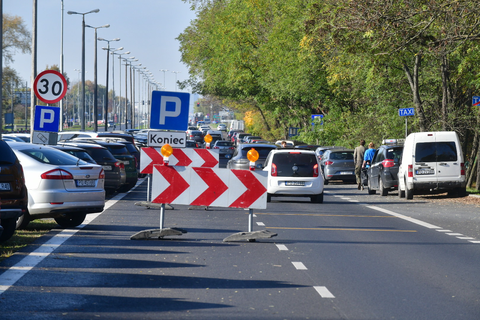 cmentarz poznań wszystkich świętych poznań zmiana ruchu przy cmentarzach - Wojtek Wardejn - Radio Poznań