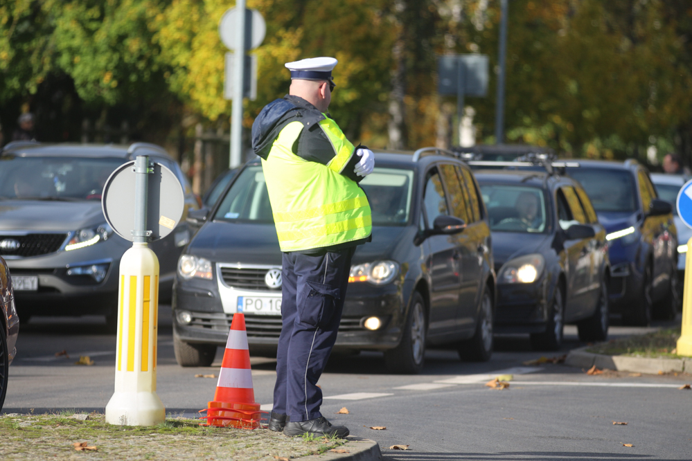 zmiany cmentarze wszystkich świętych ruch 1 listopada policja - Leon Bielewicz  - Radio Poznań