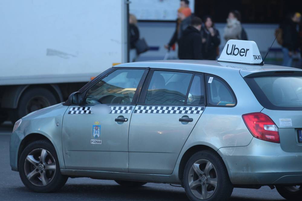 taxi uber bolt taksówka - Leon Bielewicz  - Radio Poznań