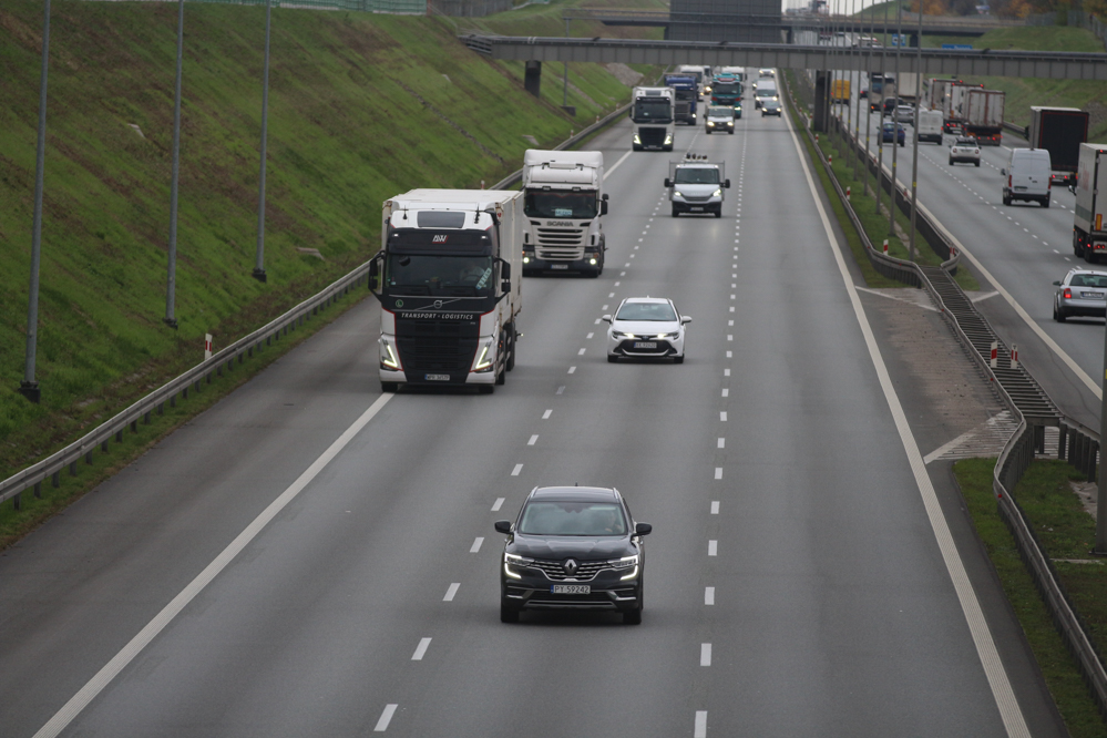 pomiar prędkości autostrada auta samochody - Leon Bielewicz - Radio Poznań
