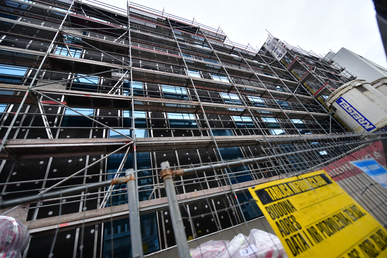 laboratorium policyjne laboratoria jeżyce - Wojtek Wardejn - Radio Poznań