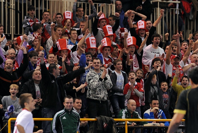 Kibice futsalu w Pniewach - Krzysztof Kaczyński 