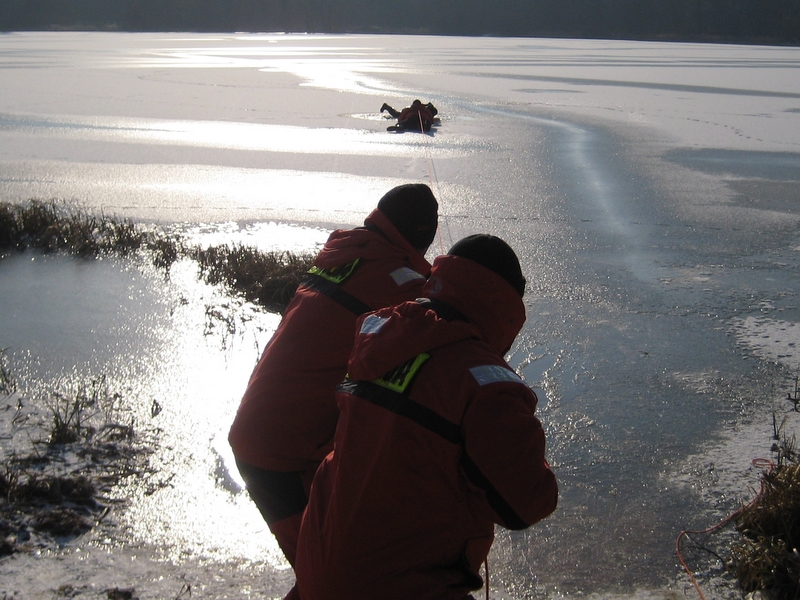 Pokazy ratownictwa na lodzie - Jacek Butlewski