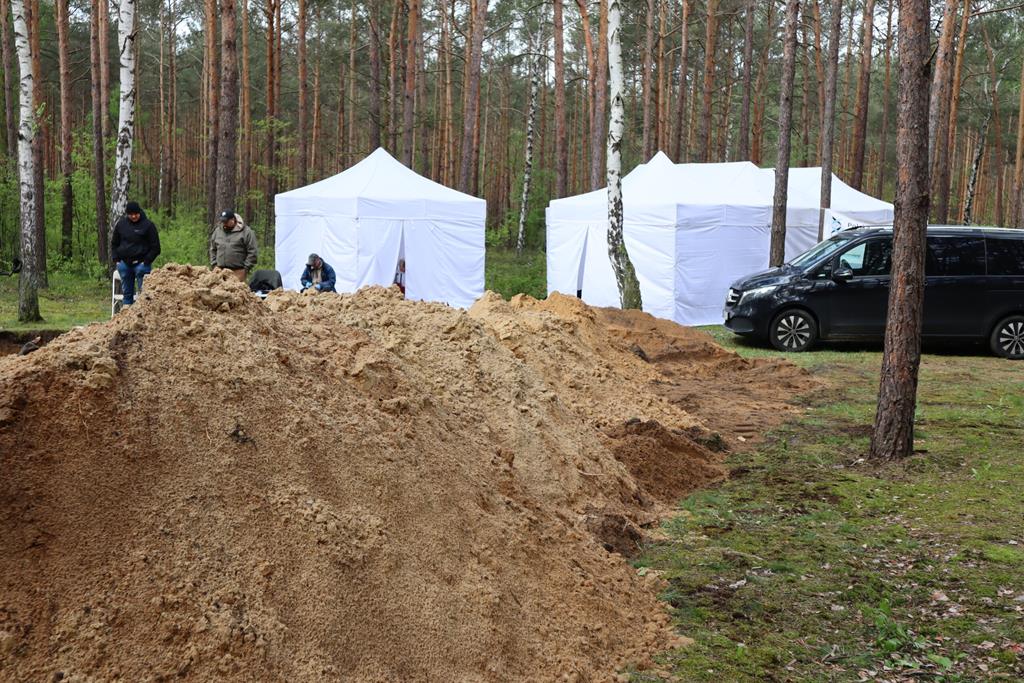 ekshumacja w turach pod koninem  - Gmina Krzymów