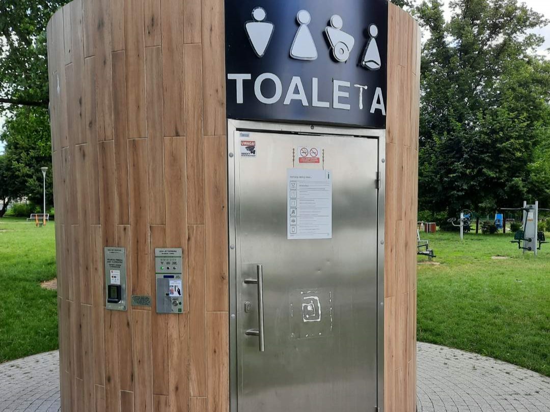 uszkodzone toalety gniezno  - Rafał Muniak - Radio Poznań