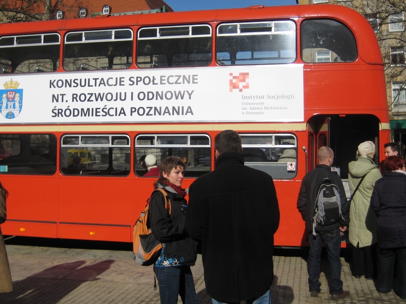 Autobus konsultacyjny - Adam Michalkiewicz