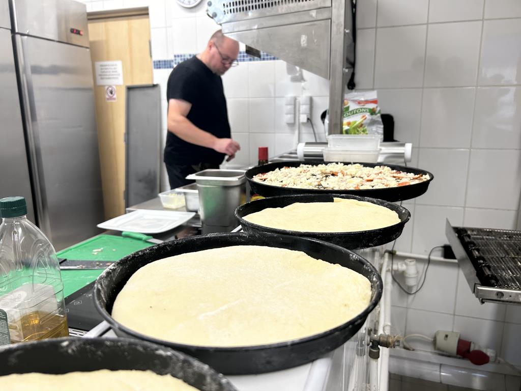 Pizzeria ZAZ - Szymon Majchrzak - Radio Poznań