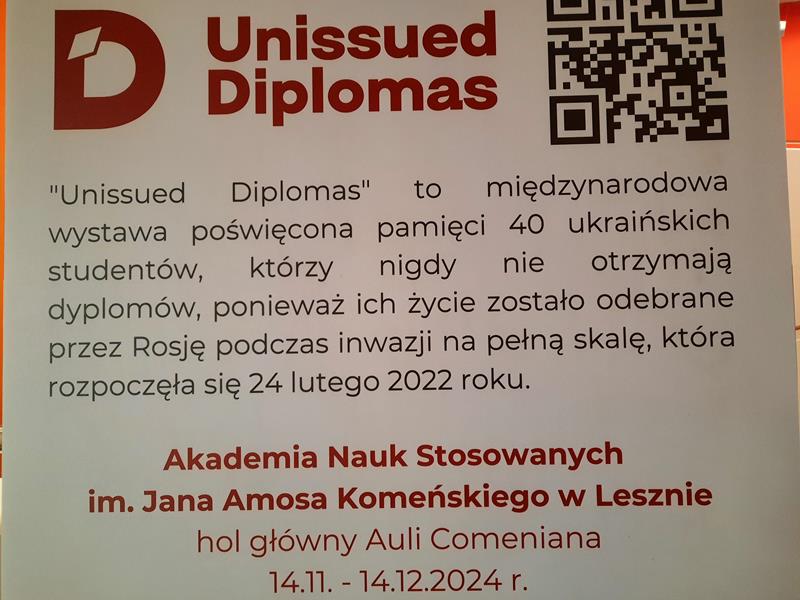 unissued diplomas nieodebrane dyplomy wystawa leszno - Jacek Marciniak - Radio Poznań