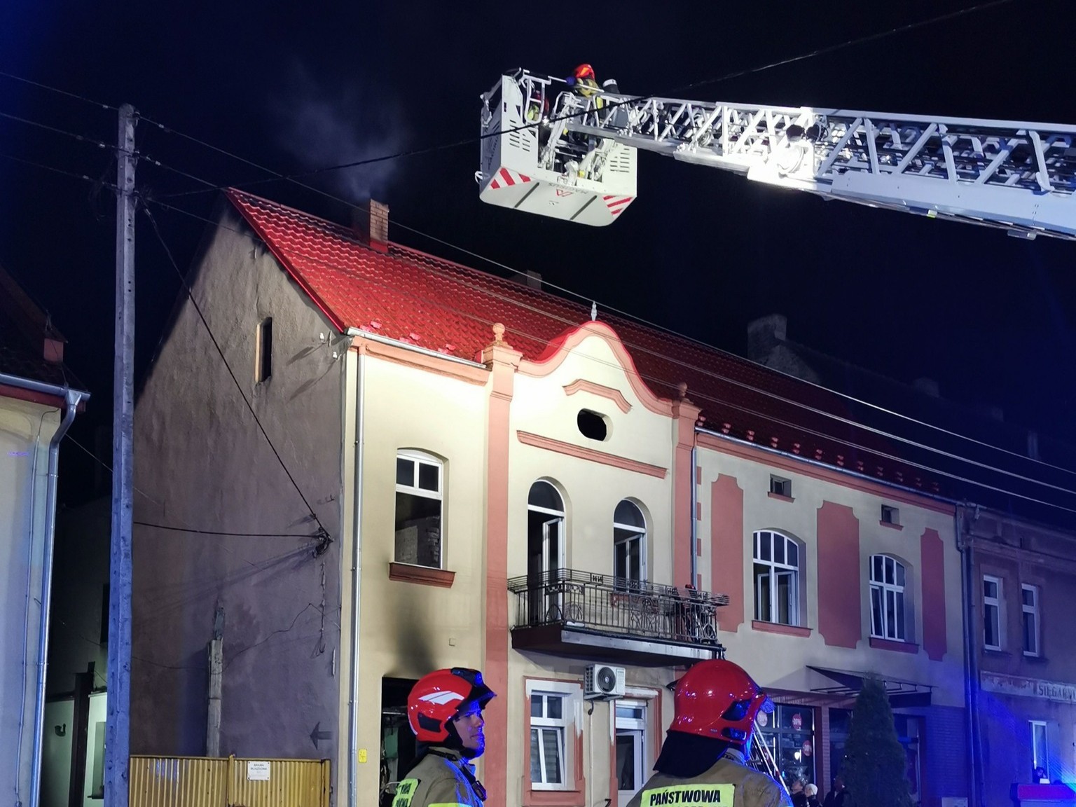 Pożar kamienicy chodzież - Komenda Powiatowa Państwowej Straży Pożarnej w Chodzieży