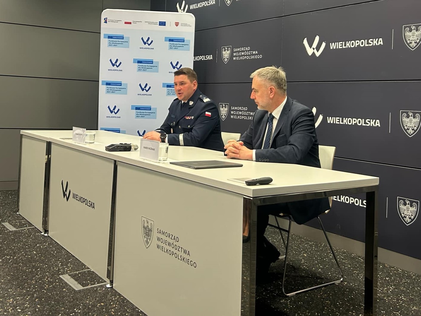 policja konferencja e usługi - Szymon Majchrzak