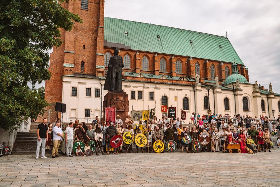 gniezno słowianie wojowie koronacja - FB Koronacja Królewska: Festiwal Kultury Słowiańskiej