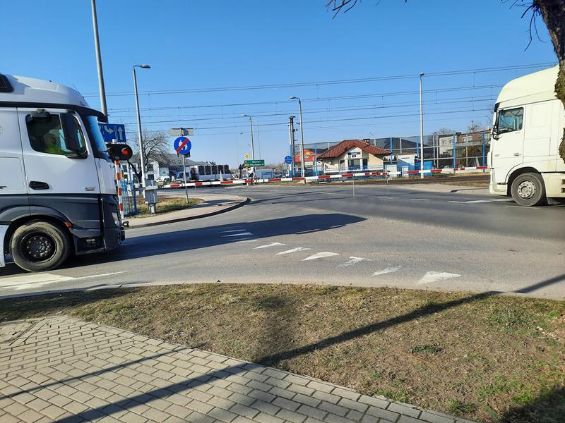 samochody przejazd czempiń - Jacek Marciniak - Radio Poznań