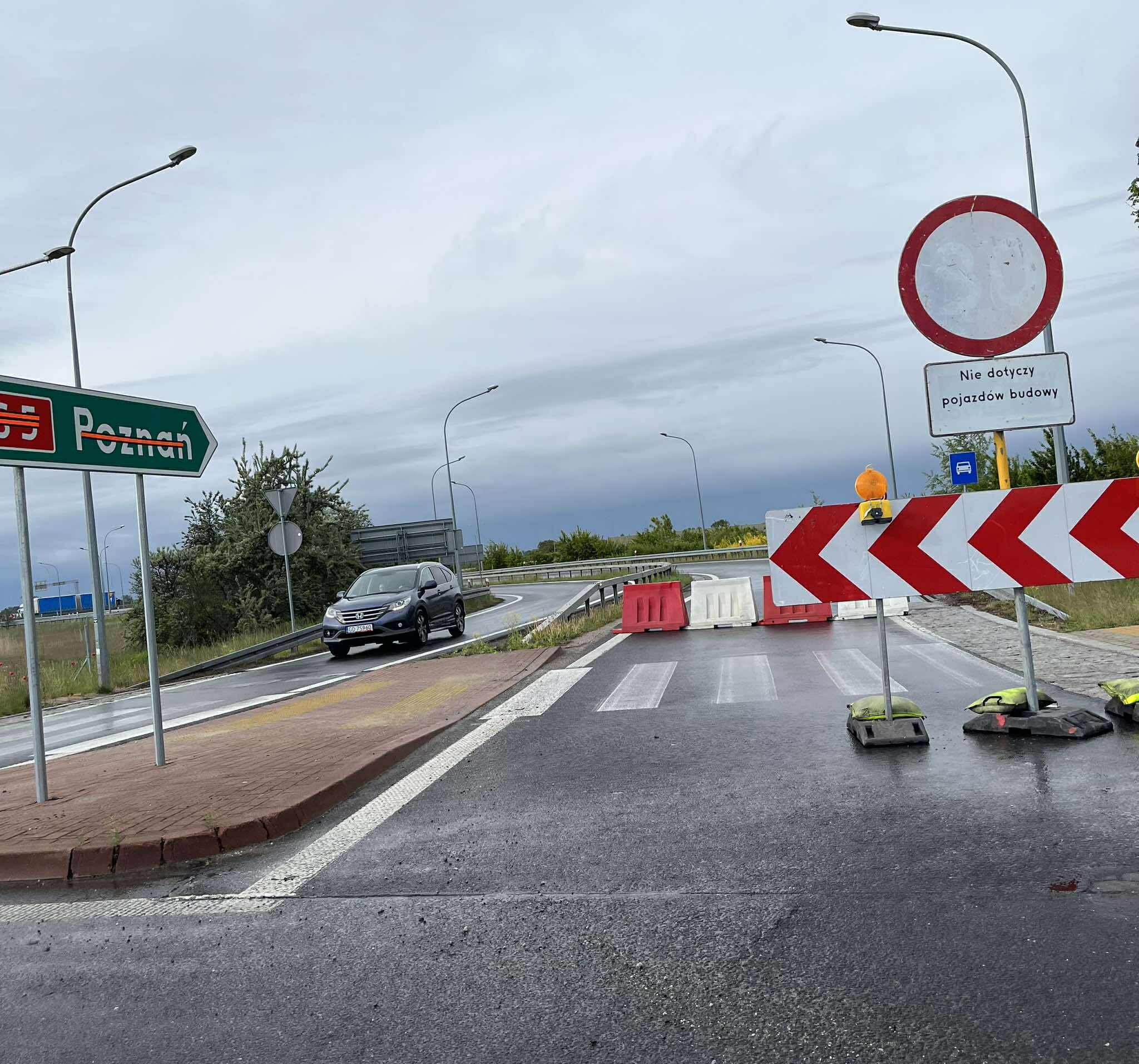 węzeł wschód zamknięty wjazd z trasy s5 na autostradę A2  - Adam Sołtysiak - Radio Poznań