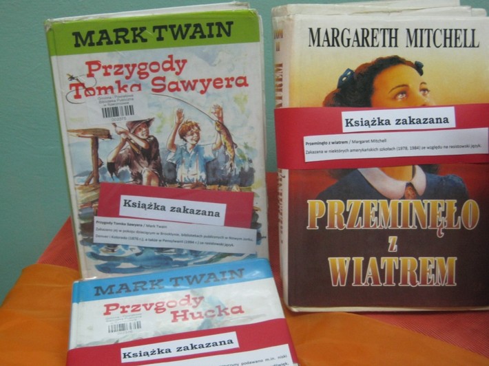 Książki zakazane - Biblioteka Publiczna - wystawa - Biblioteka Publiczna Gniezno