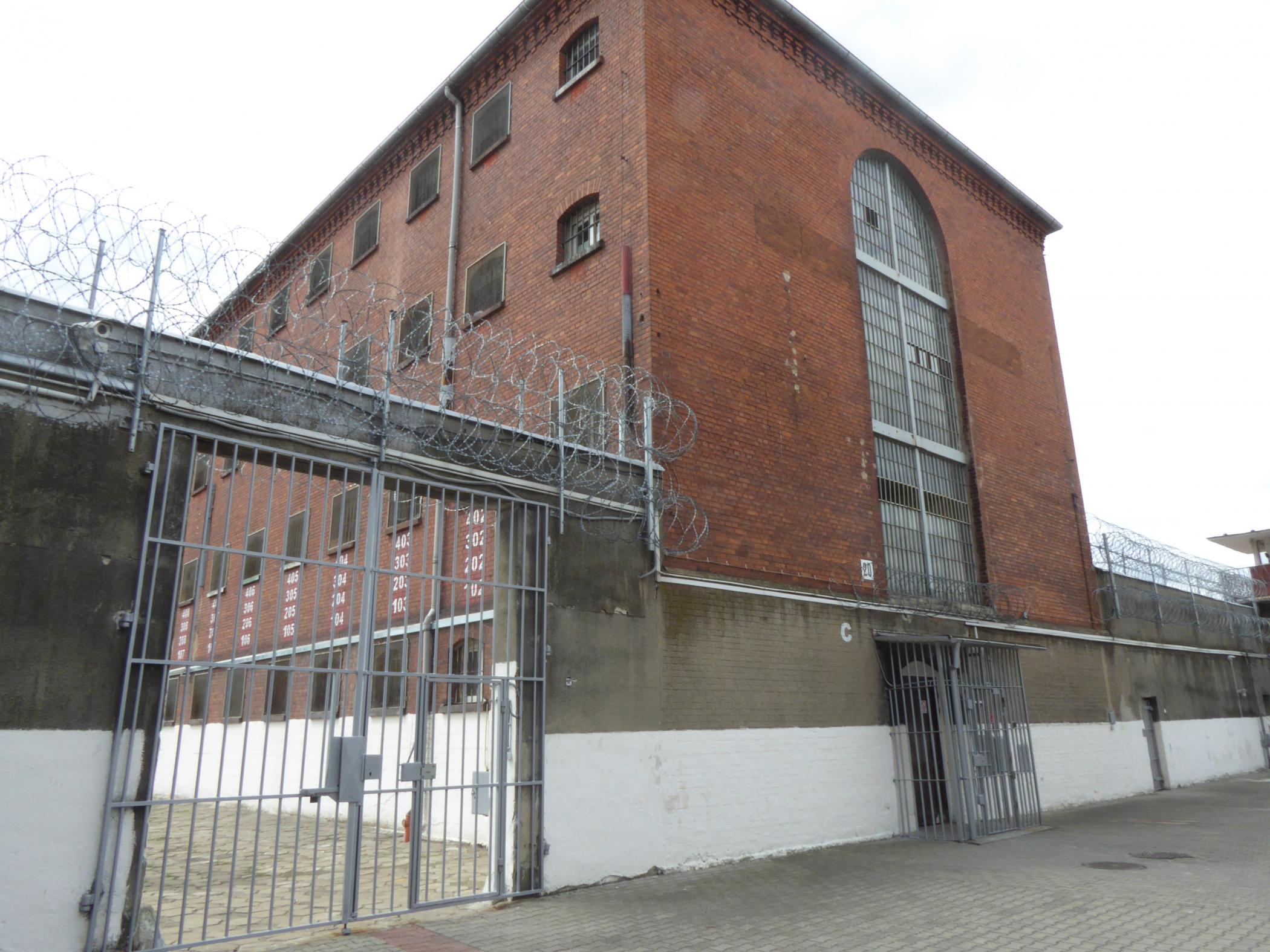 Rawicz więzienie - Służba Więzienna