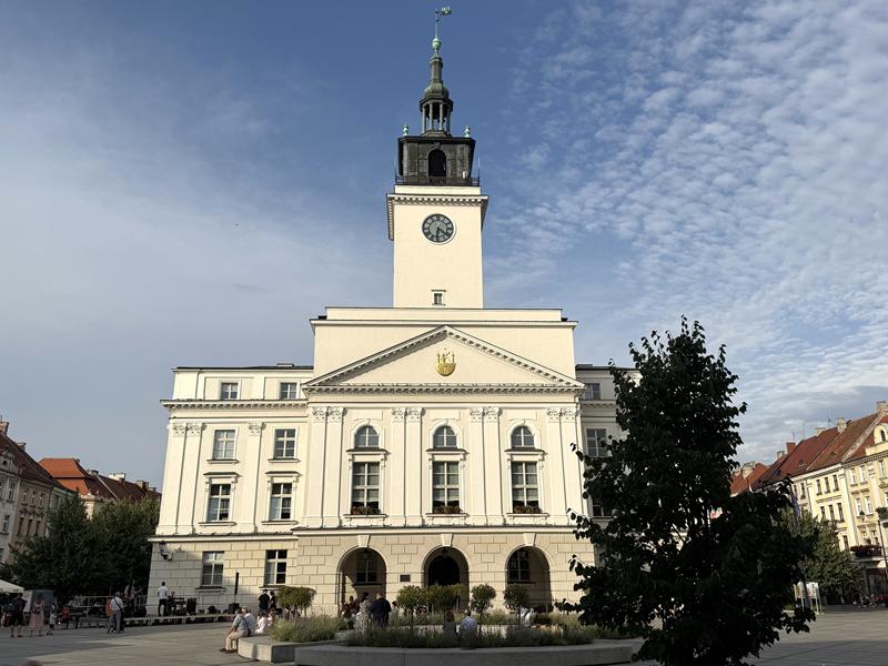 prezydent kalisz urząd miasta ratusz rynek - Alicja Kotewicz - Radio Poznań